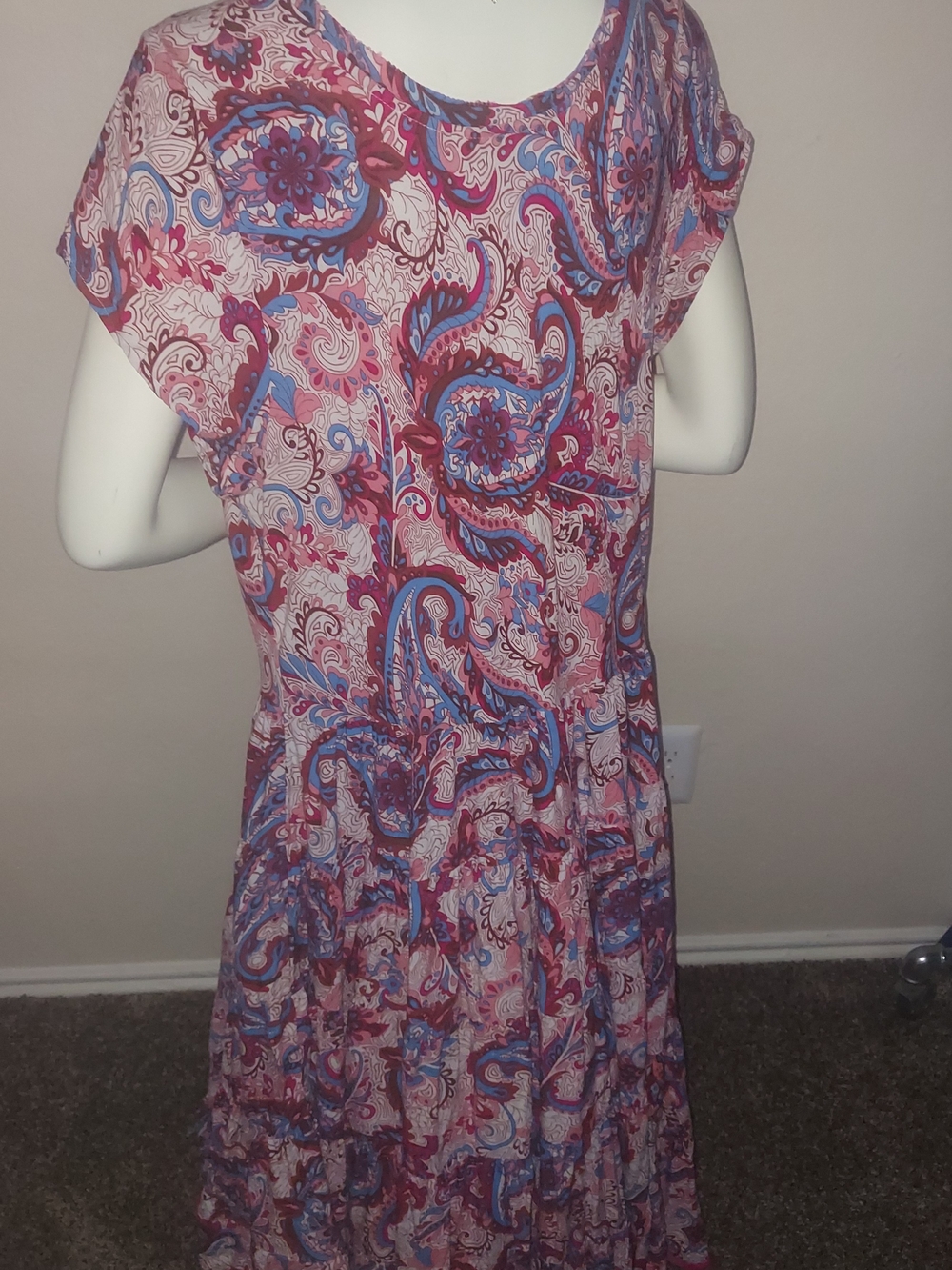 Women’s Pink Paisley Maxi Dress - Lightweight Summer Style - Picture 8 of 12